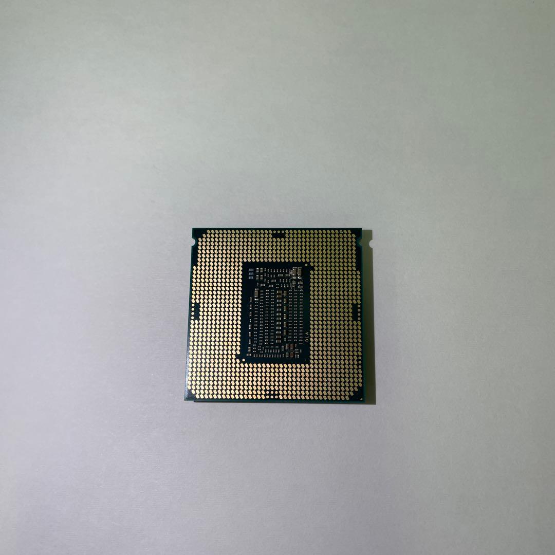 CPU　Intel Core i7 9700 SRG13