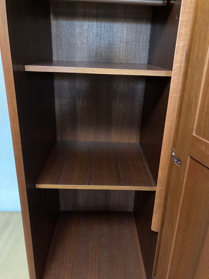 ①木製ブラウン収納家具 ロッカー　棚付き　中段のみ