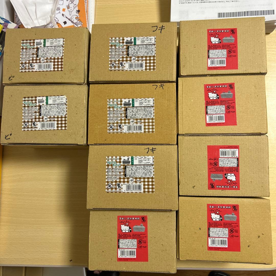 北海道限定ご当地キティ　手掘り木ティッシュボックス10点セット