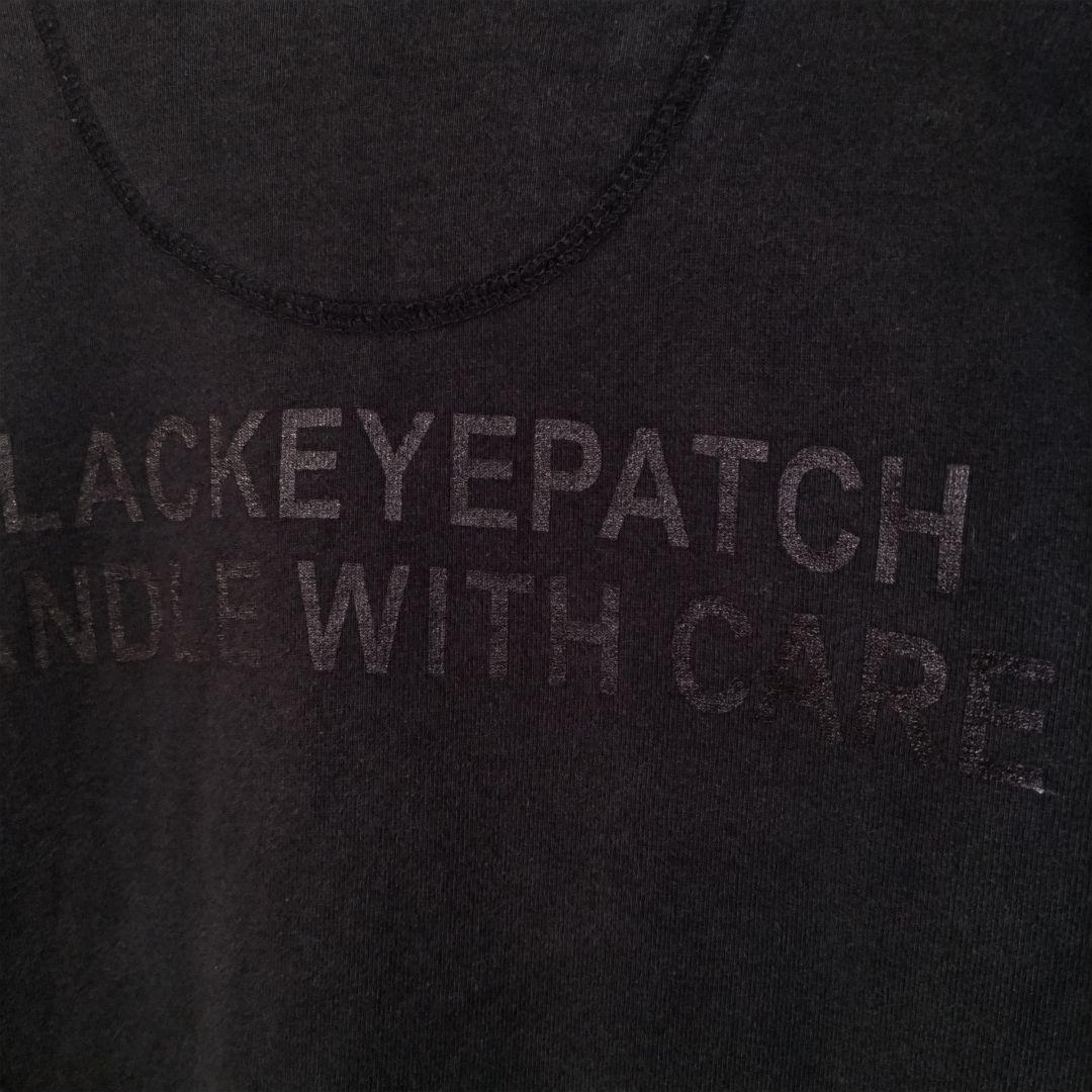 j66【人気Lサイズ】ブラックアイパッチ　刺繍ロゴ　スウェット　入手困難