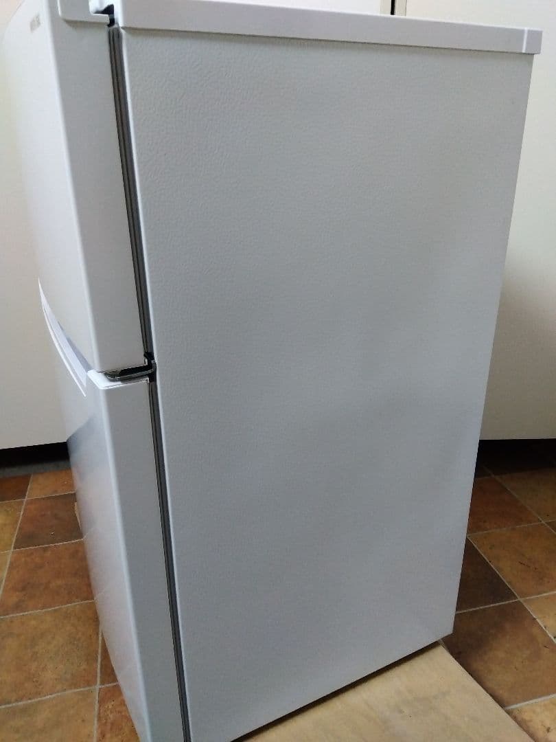 ヤマダ電機 小型冷凍冷藏庫 YRZ-C09LW 24年製