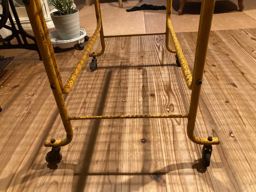 昭和レトロ　ワイヤーワゴン　キャスター付　店舗什器　超シャビージャンクガーデン②