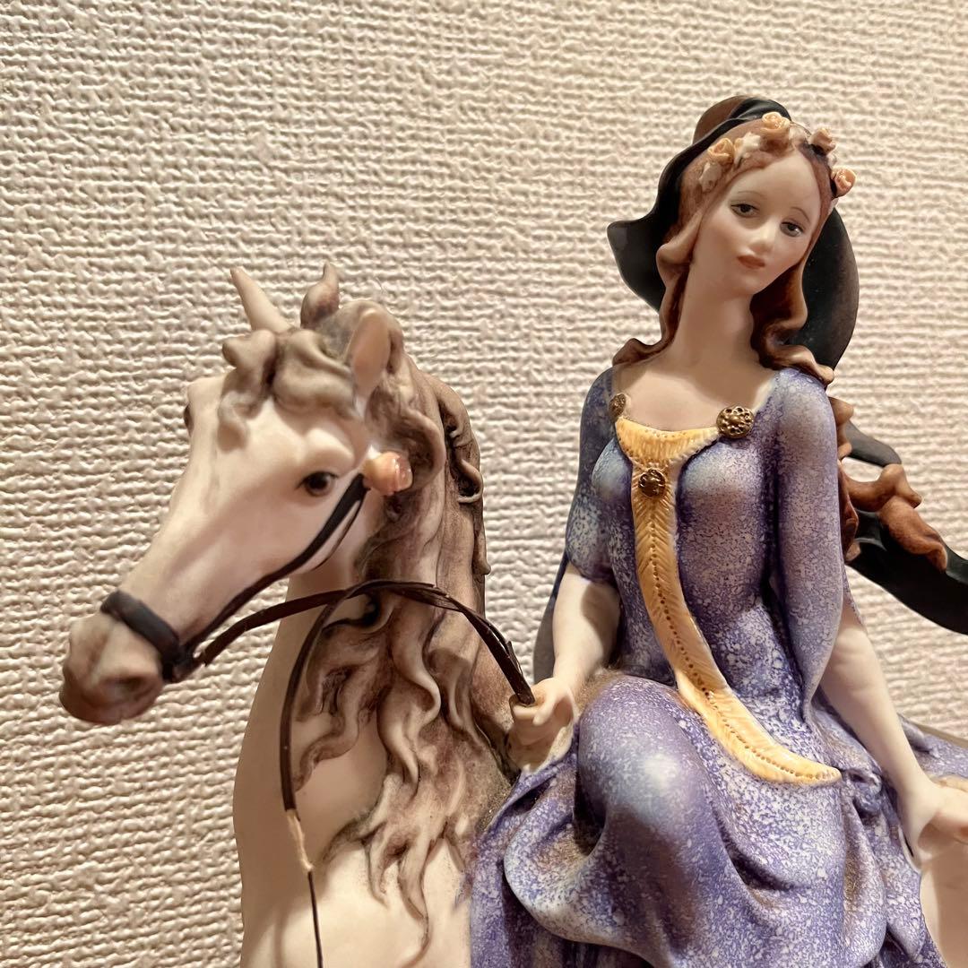 ジョゼッペアルマーニ　騎乗する女性　馬　白馬　陶器　人形　置物　イタリア製