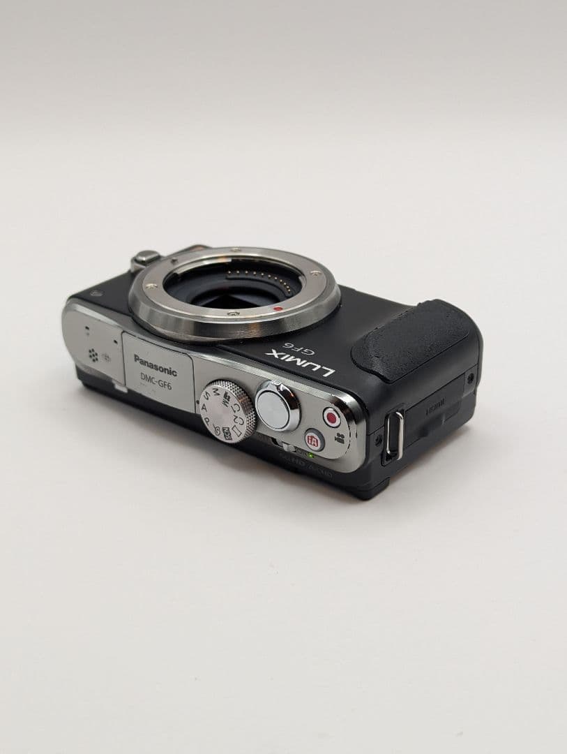 Panasonic LUMIX GF6 ボディ ブラック