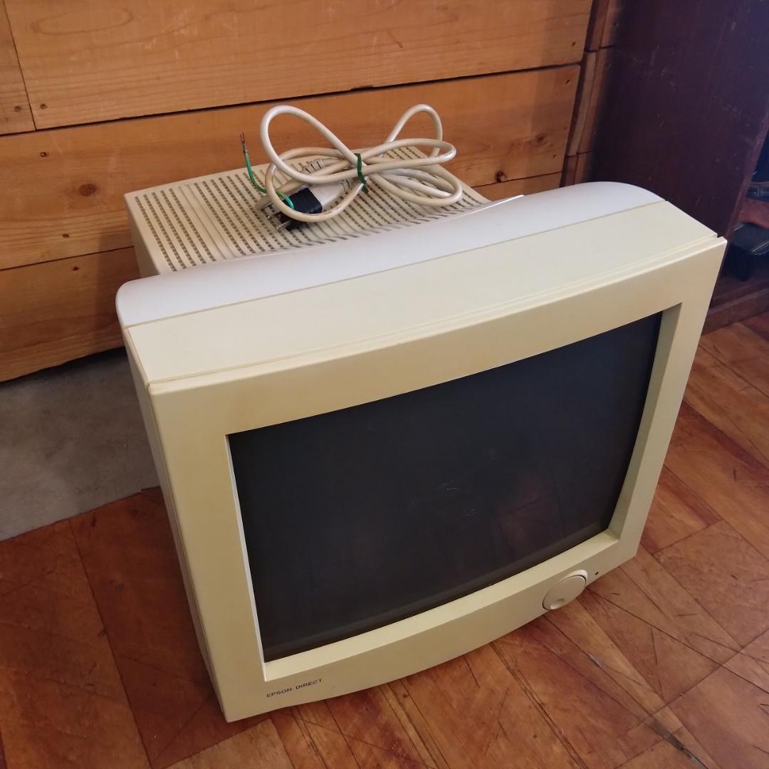 EPSON 17インチ CRTモニター WB770