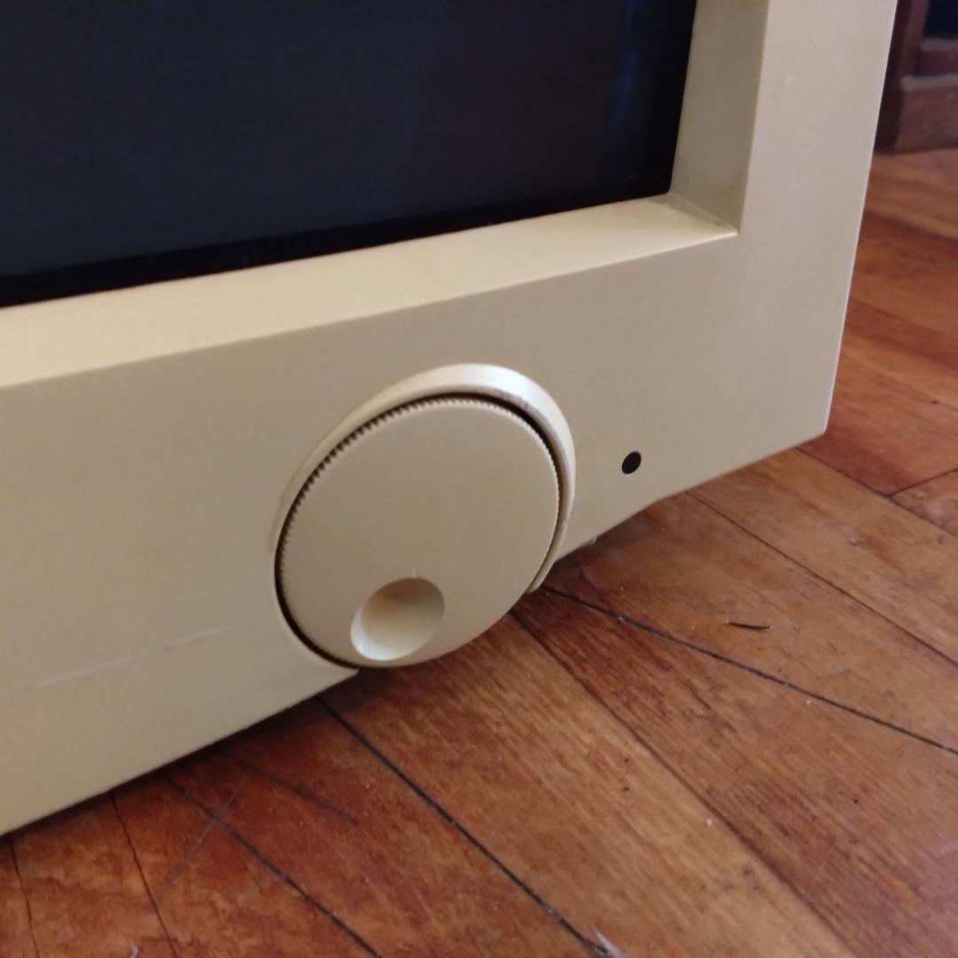 EPSON 17インチ CRTモニター WB770