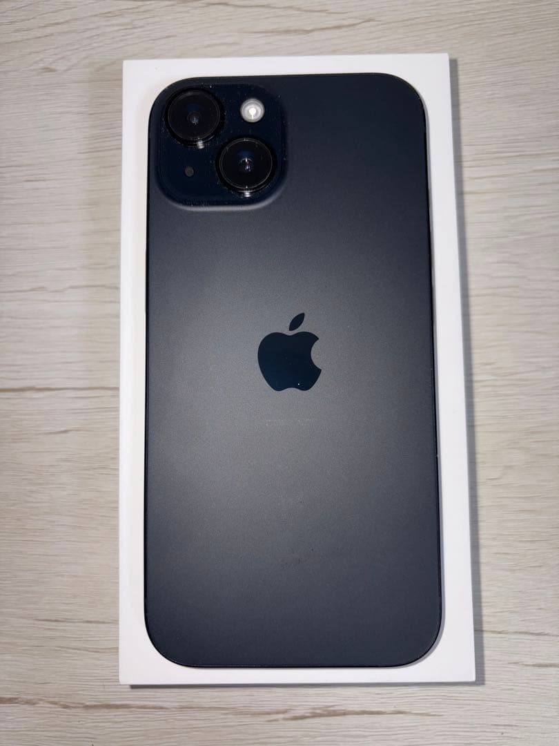 Apple iPhone 15 128GB ブラック　SIMフリー端末　要説明欄