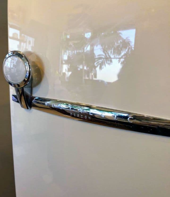 牛*檎様 ノスタルジックデザイン レトロスタイル 冷凍冷蔵庫ナショナル NR-B