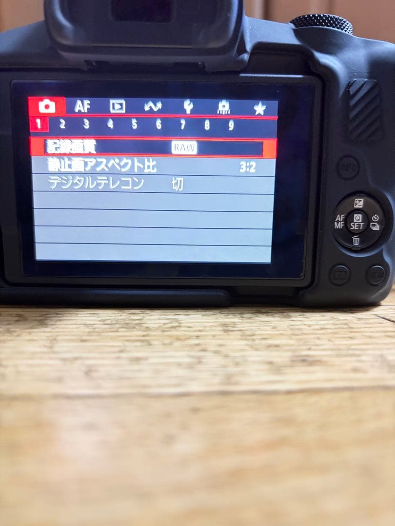 Canon EOS R50ミラーレス一眼カメラ 本体