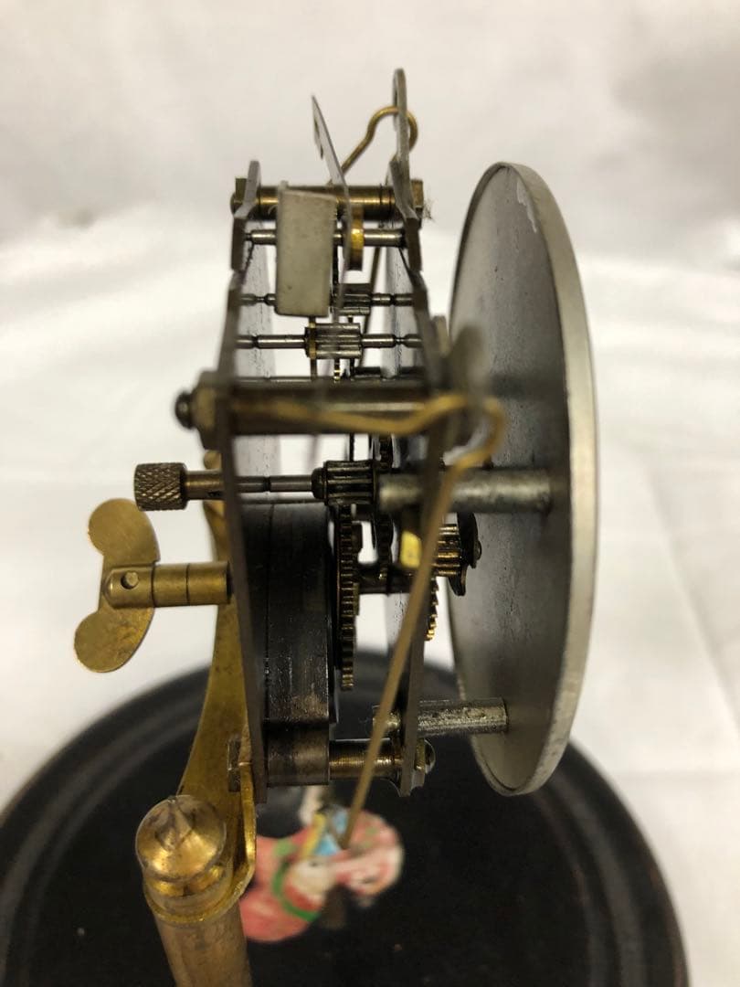 ガラスドーム入り振り子時計