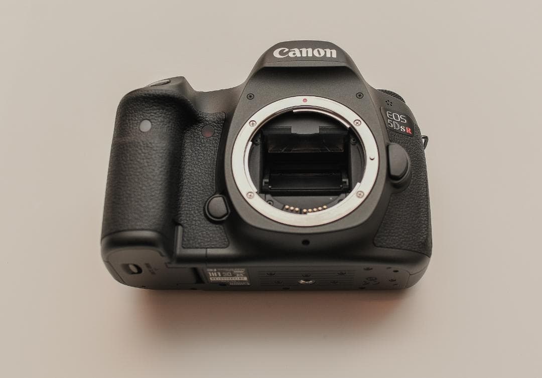Canon EOS 5DS R 本体 EF20-35mm1:2.8レンズ