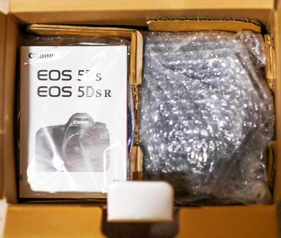 Canon EOS 5DS R 本体 EF20-35mm1:2.8レンズ
