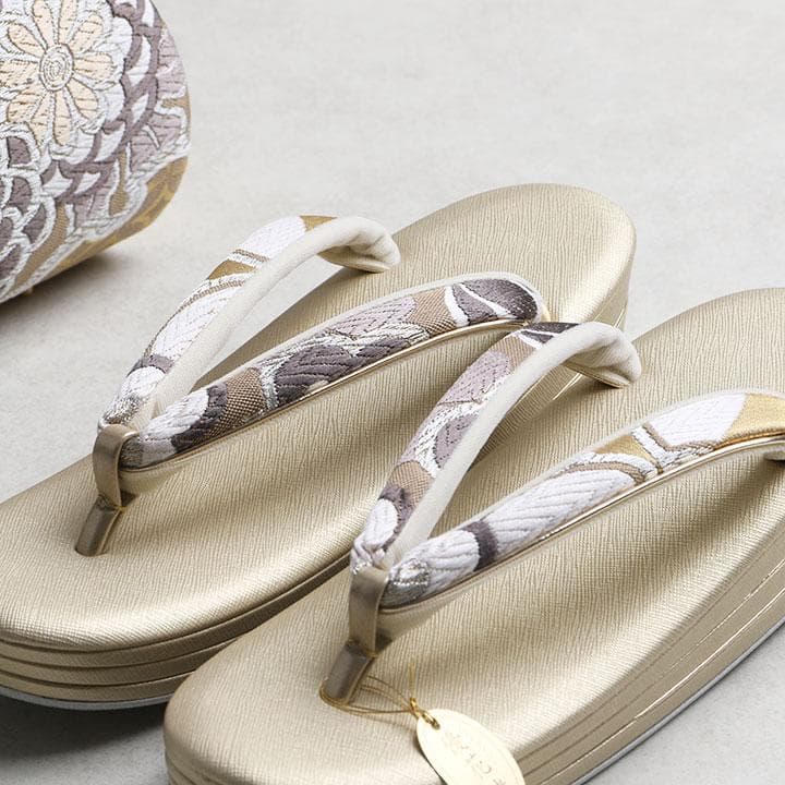 【新品】世美庵 謹製 正絹 西陣織草履バッグセット 24cm 古典柄 03216