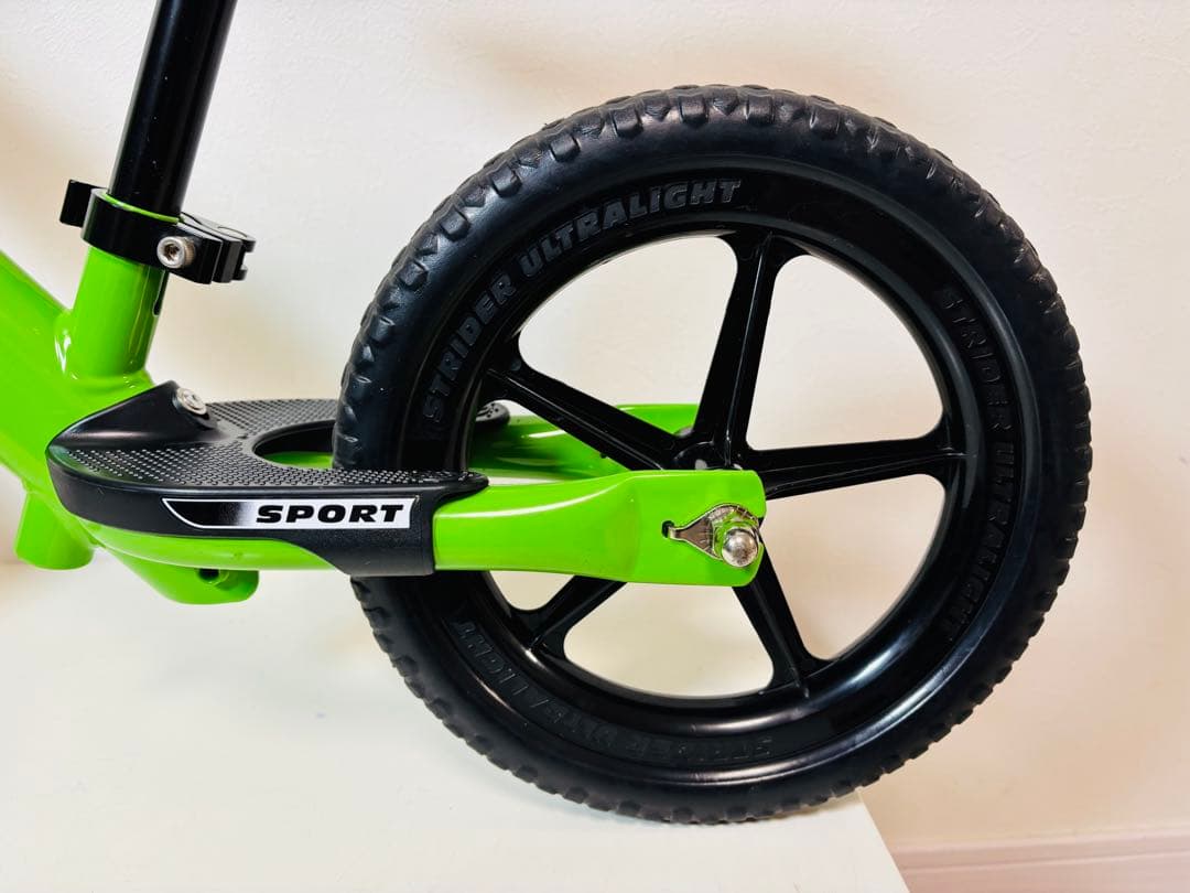 ストライダー 12 スポーツ グリーン THREE WEATHER プロテクター