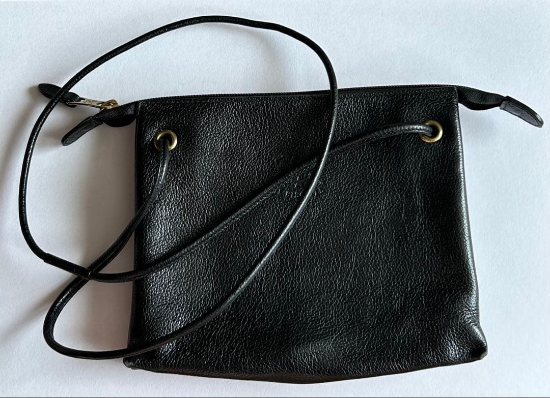 IL BISONTE ショルダーバッグ サコッシュ クロスボディー 本革 レザー