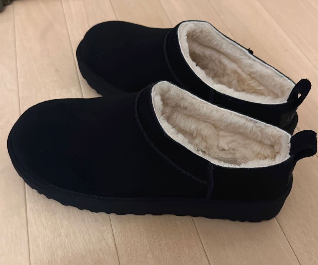UGG　CLASSIC MICRO 25センチ