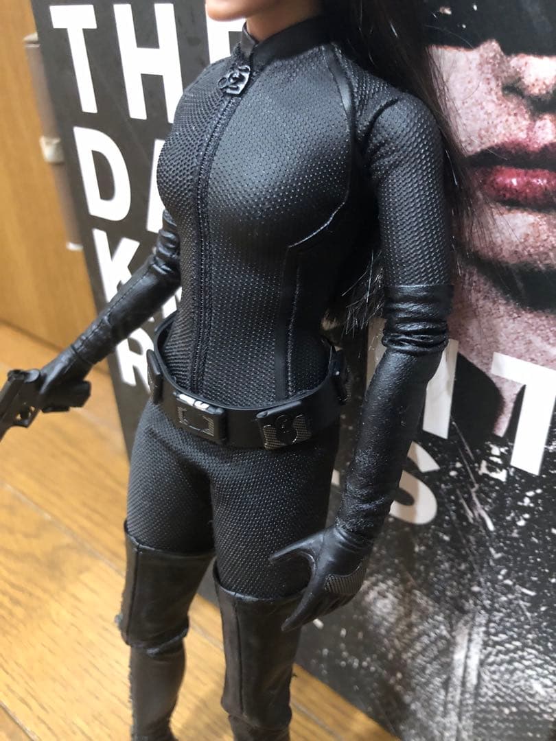 ホットトイズ キャットウーマン セリーナ・カイル　ダークナイトライジング