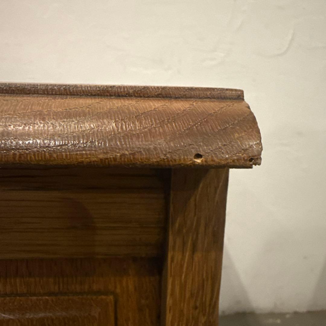 年末年始saleヴィンテージ　木製サイドテーブル　扉収納付き　1