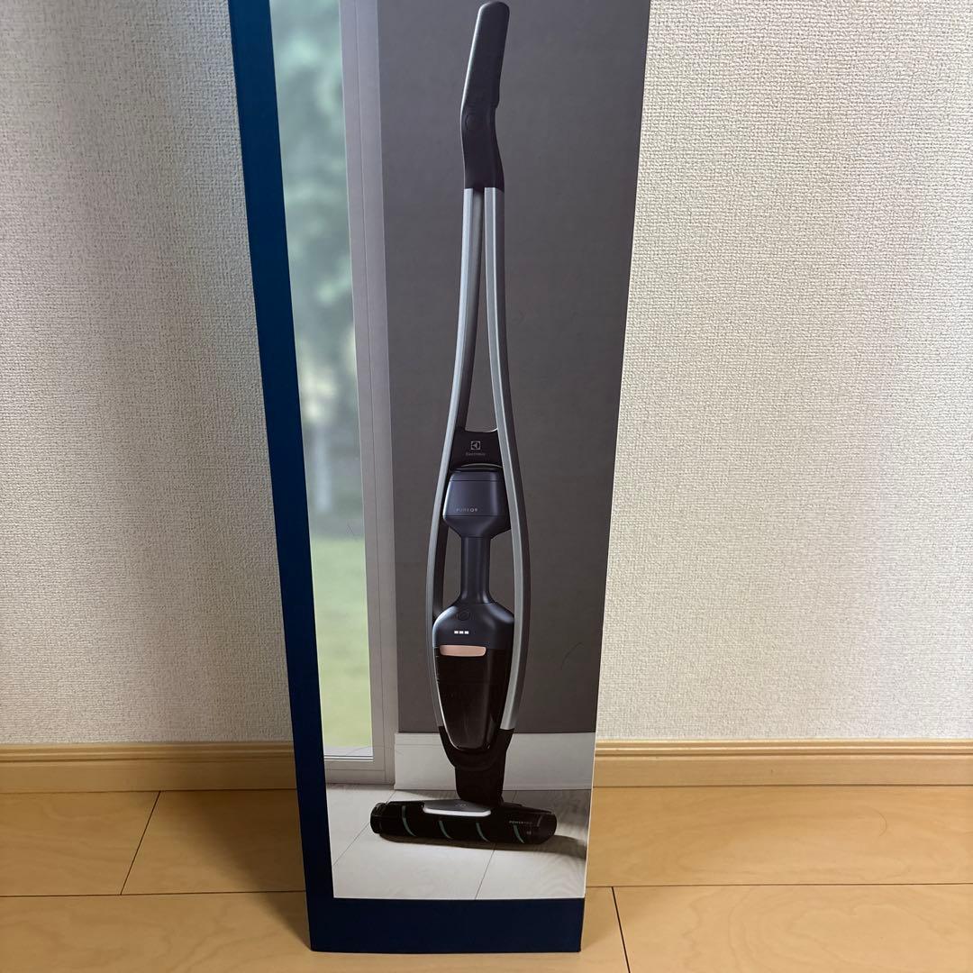 ★新品・未開封★ Electrolux Pure Q9 スティッククリーナー