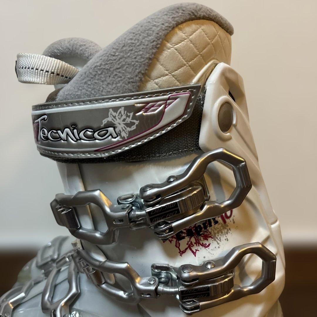 Tecnica 女性用スキーブーツ23.0〜23.5㎝