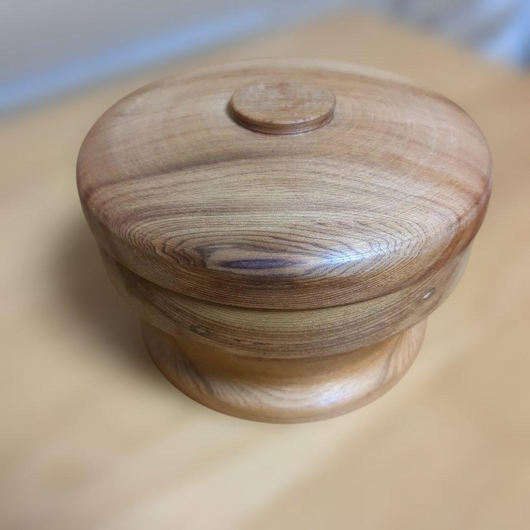 屋久杉高台付き小物入れ　手作り木工