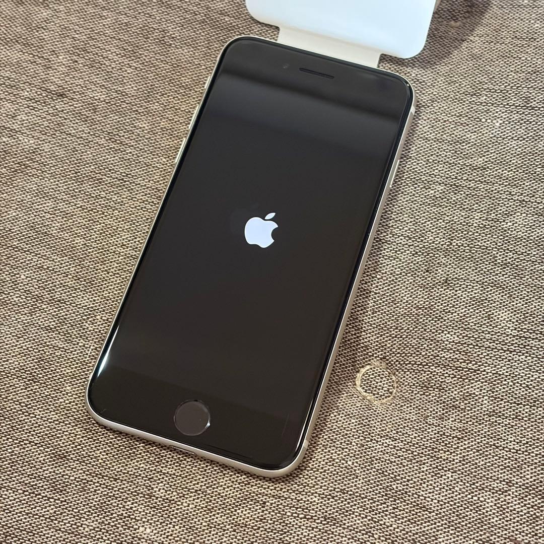 iPhone SE 第3世代 64GB Applecare バッテリー100%