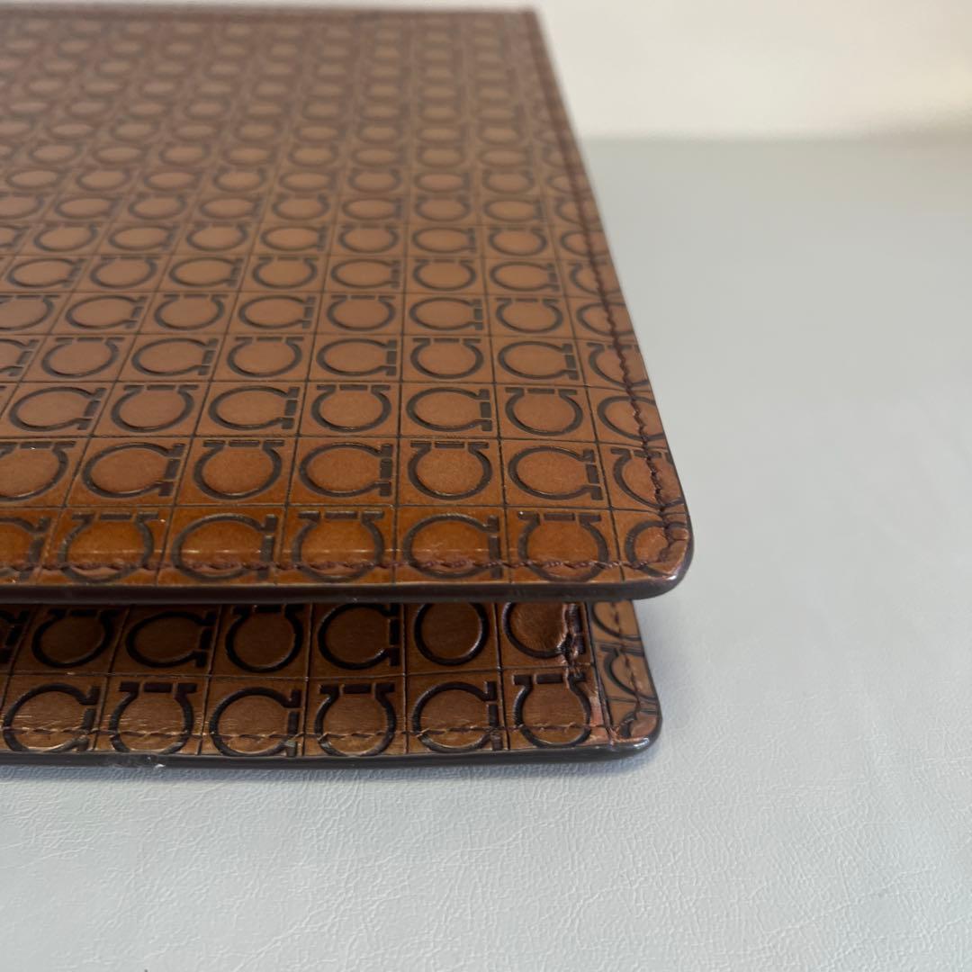 美品！サルヴァトーレ フェラガモ レザー ブリーフケース モノグラム ダイヤル式