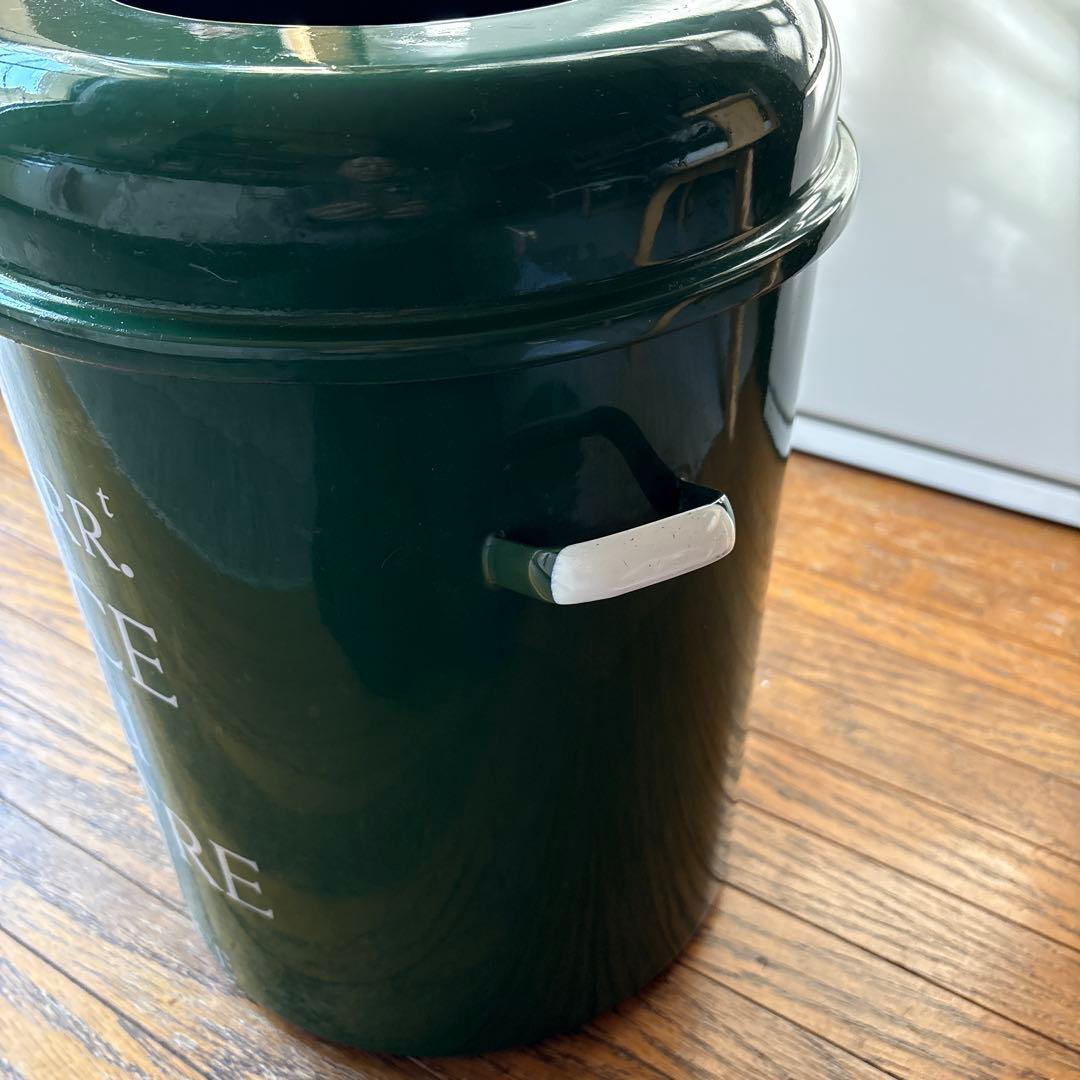 ホーロー　小物入れ／ゴミ箱　緑