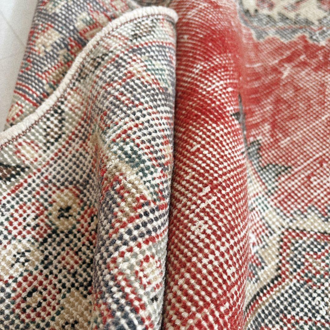 トルコ　ヴィンテージラグ　赤　ネイビー　メダリオン