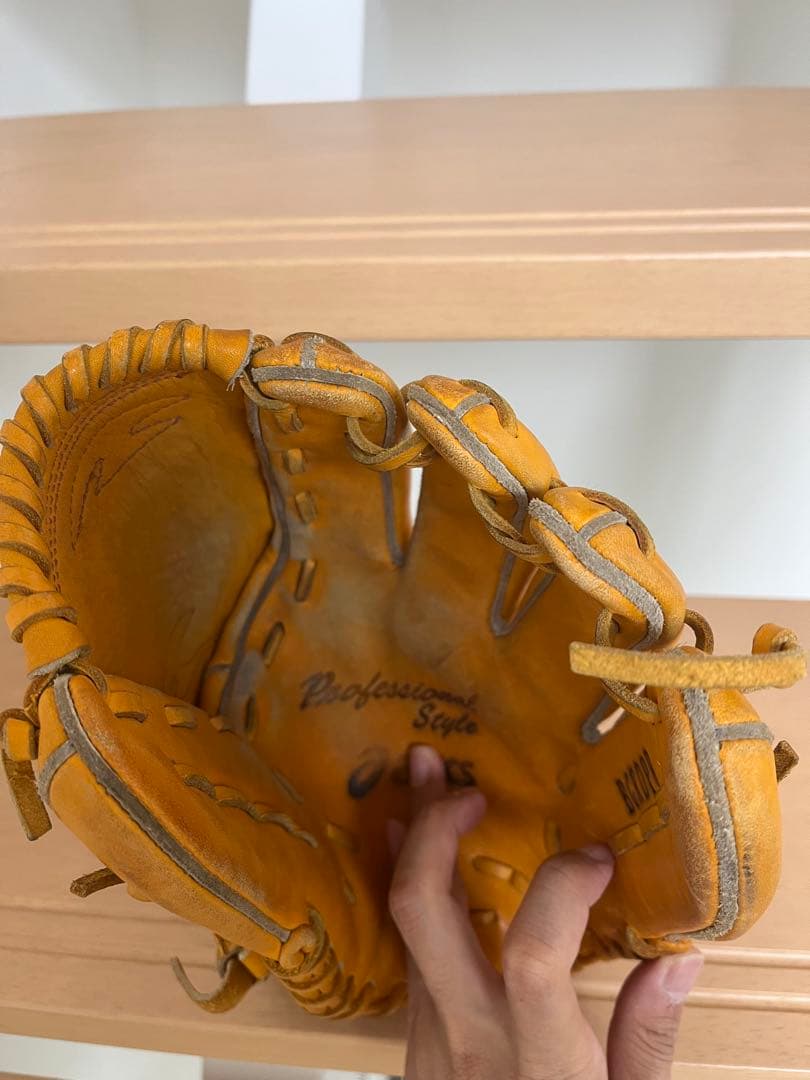 ダルビッシュ有モデル　asics 軟式グローブ 北海道デザイン　袋付き