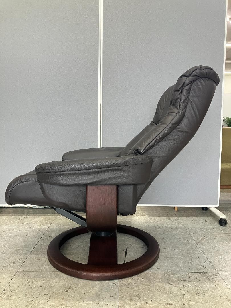 Hjellegjerde パーソナルチェア リクライニング オットマン付