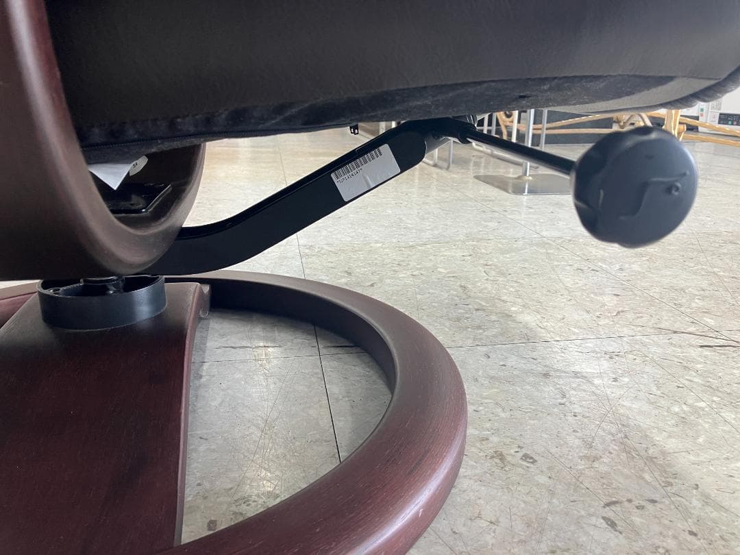 Hjellegjerde パーソナルチェア リクライニング オットマン付