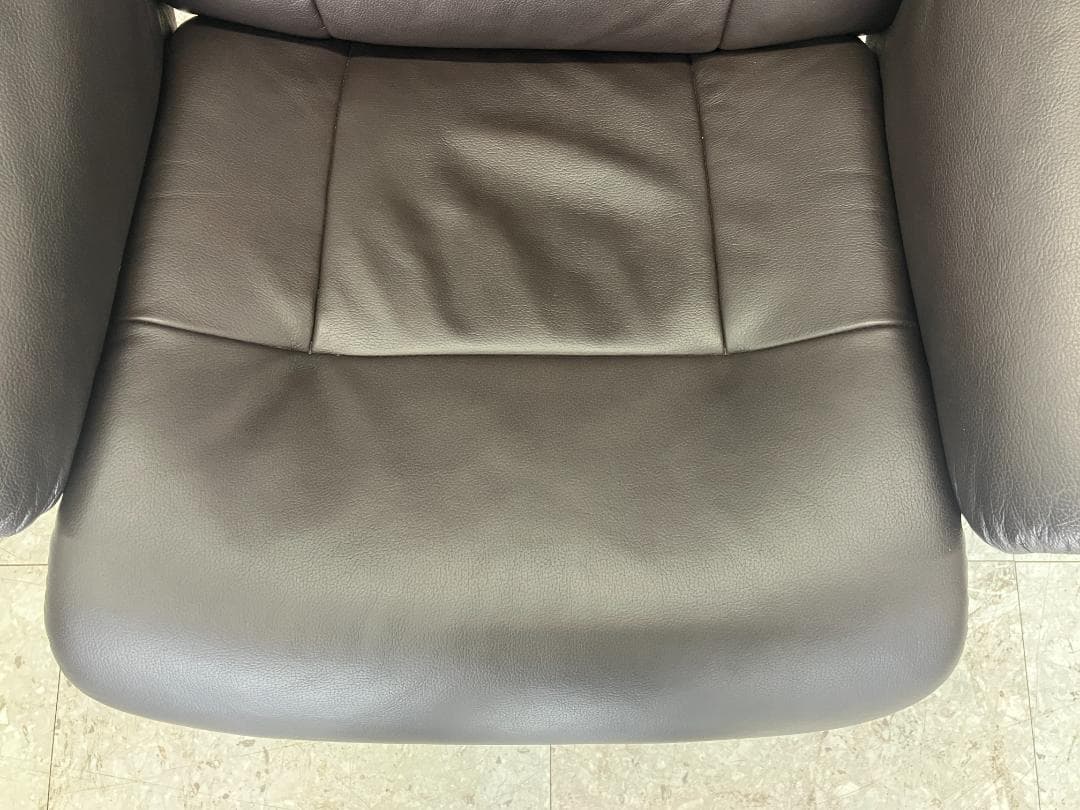 Hjellegjerde パーソナルチェア リクライニング オットマン付