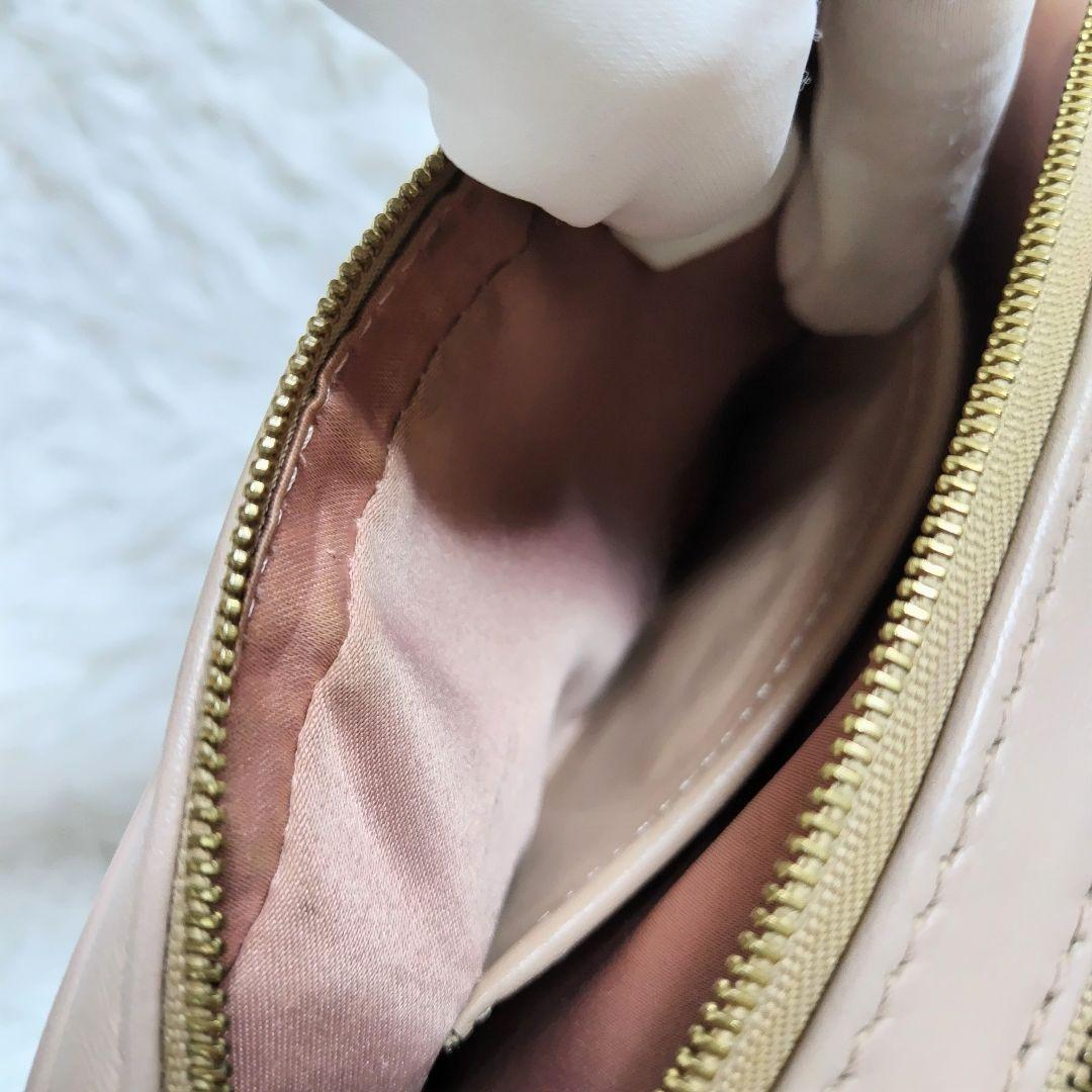 レア美品✨ミュウミュウ◇ショルダーカメラバッグ　マテラッセくすみピンクベージュ