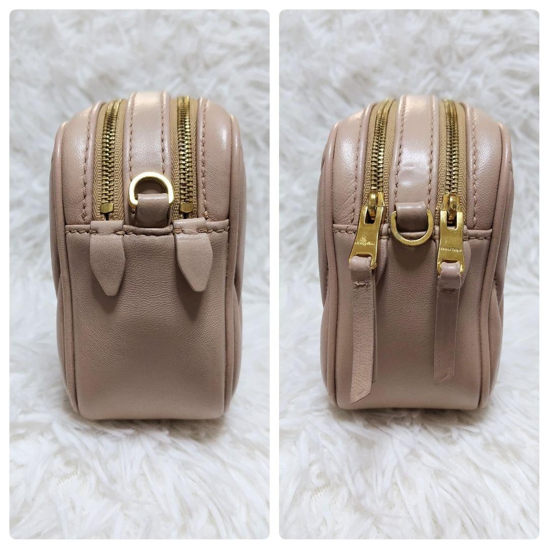 レア美品✨ミュウミュウ◇ショルダーカメラバッグ　マテラッセくすみピンクベージュ