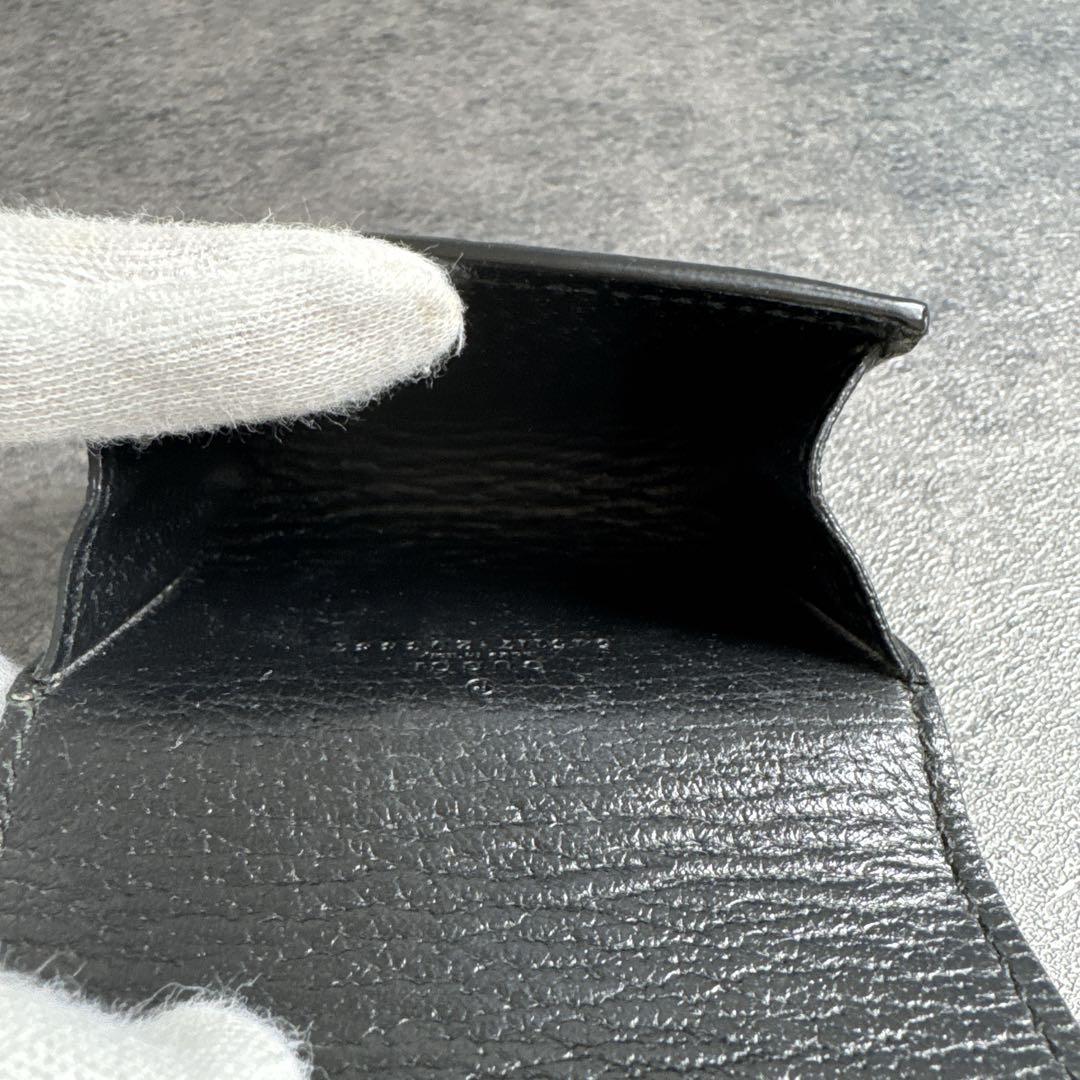 GUCCI AirPodsケース オールレザー ゴールド金具 ブラック　人気