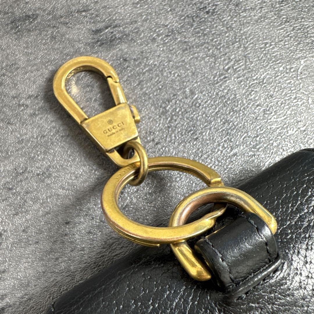 GUCCI AirPodsケース オールレザー ゴールド金具 ブラック　人気