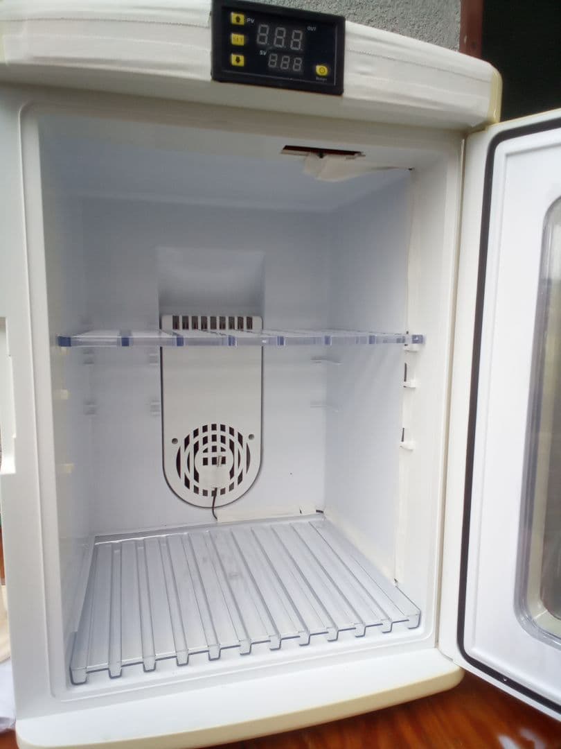 ポータブル冷温庫25リットル（修理改造）保温保冷切替　　ボウリングボール油抜きも