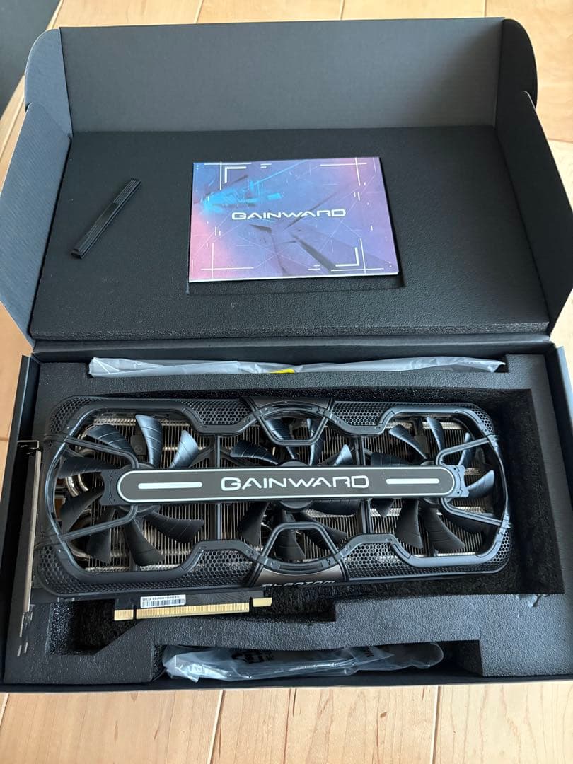 グラフィックボード・グラボ・ビデオカード NED309T019SB-1022M-G GeForce RTX 3090