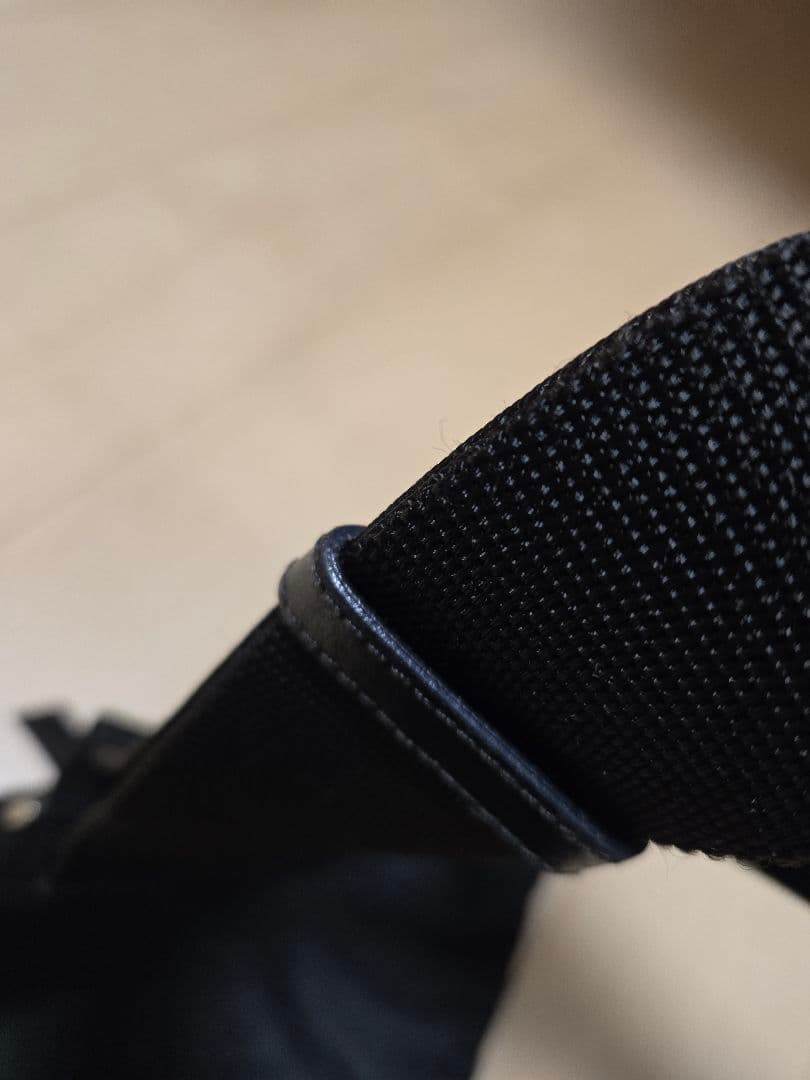 PRADA 三角プレート 黒 ブラック 白タグ テスート ショルダーバッグ