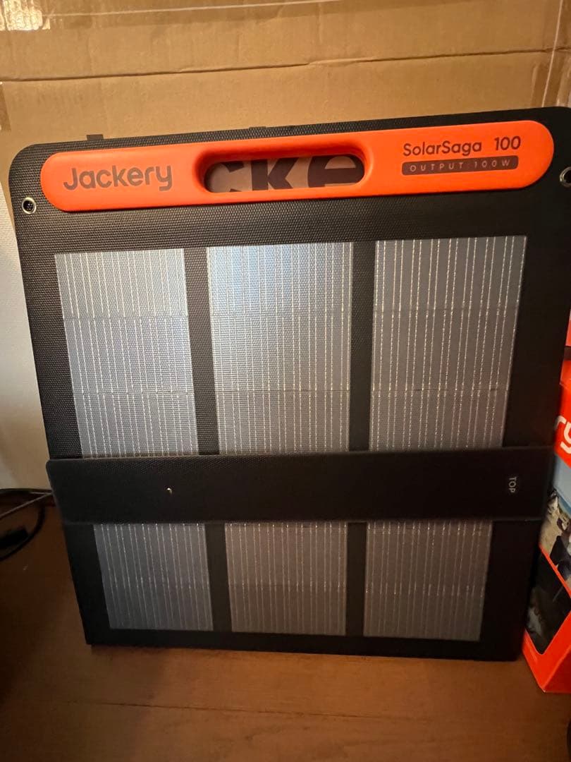 Jackery SolarSaga 100 & Explorer 1000セット