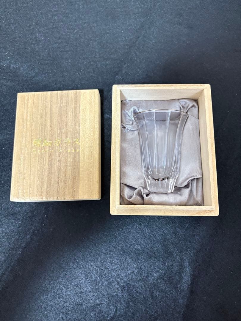 金杯(万華鏡シリーズ)桜(貝入)黒　螺鈿ガラス