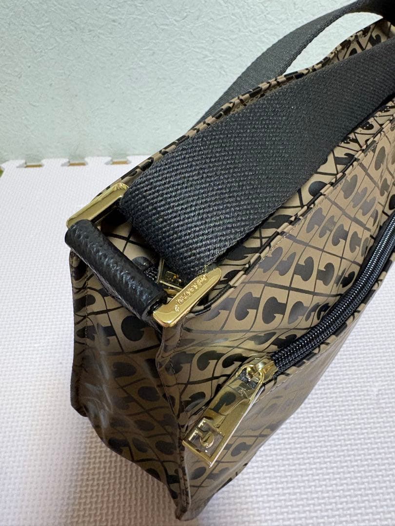 kueさま ゲラルディーニ☆ソフティ☆ショルダーバッグ☆定番人気型☆