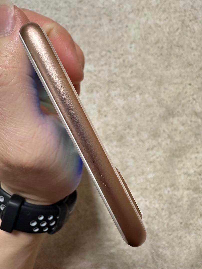 iPhone 8 Plus 64GB ゴールド 本体 / バッテリー100%