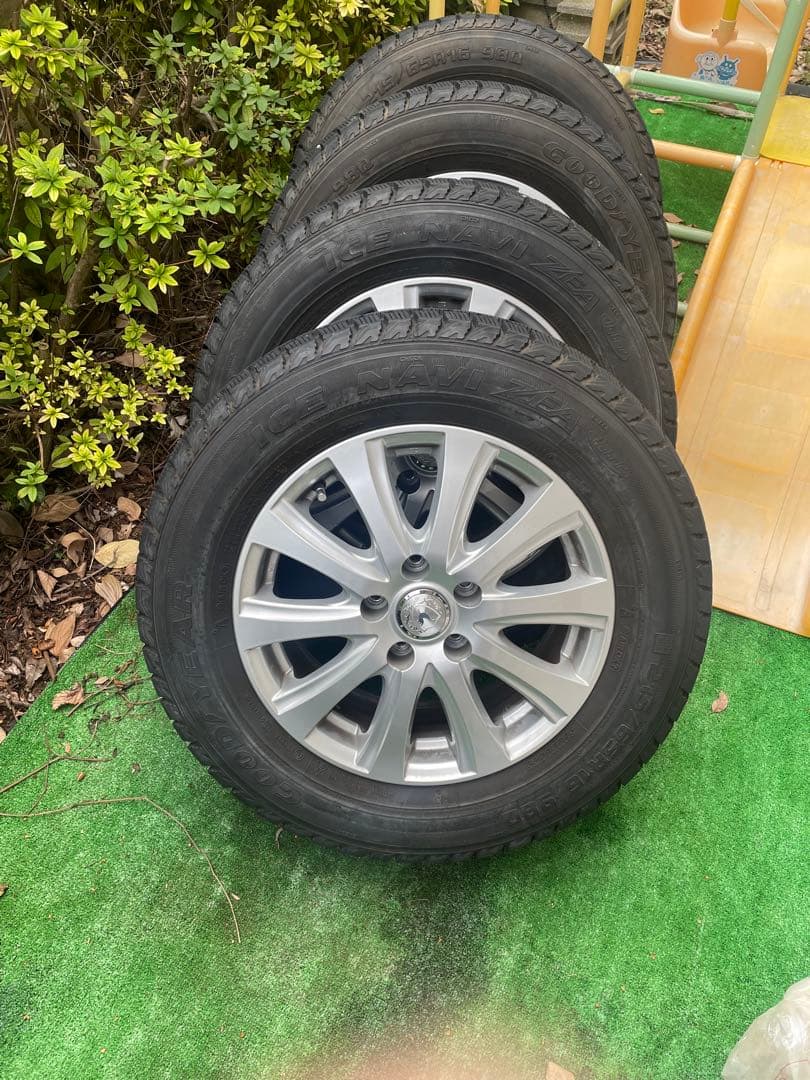 215/65R16 グッドイヤースタッドレスタイヤ・ホイールセット