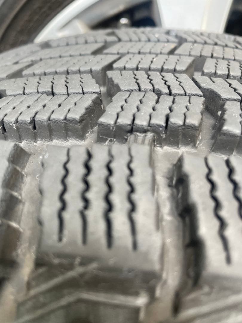 215/65R16 グッドイヤースタッドレスタイヤ・ホイールセット