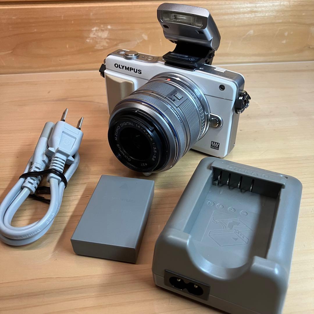 OLYMPUSオリンパス PEN mini E-PM2 ホワイト ミラーレス一眼