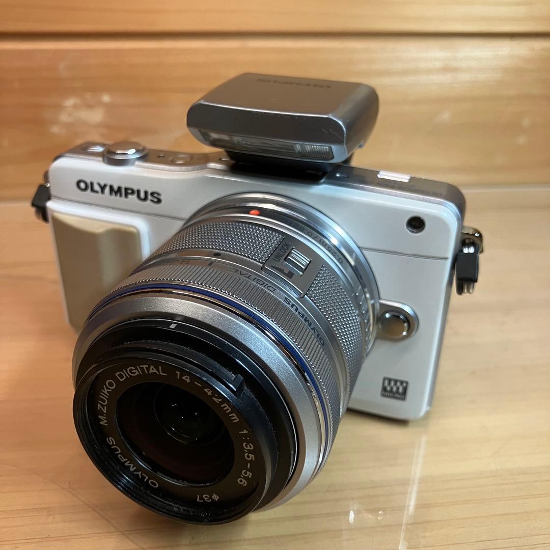 OLYMPUSオリンパス PEN mini E-PM2 ホワイト ミラーレス一眼