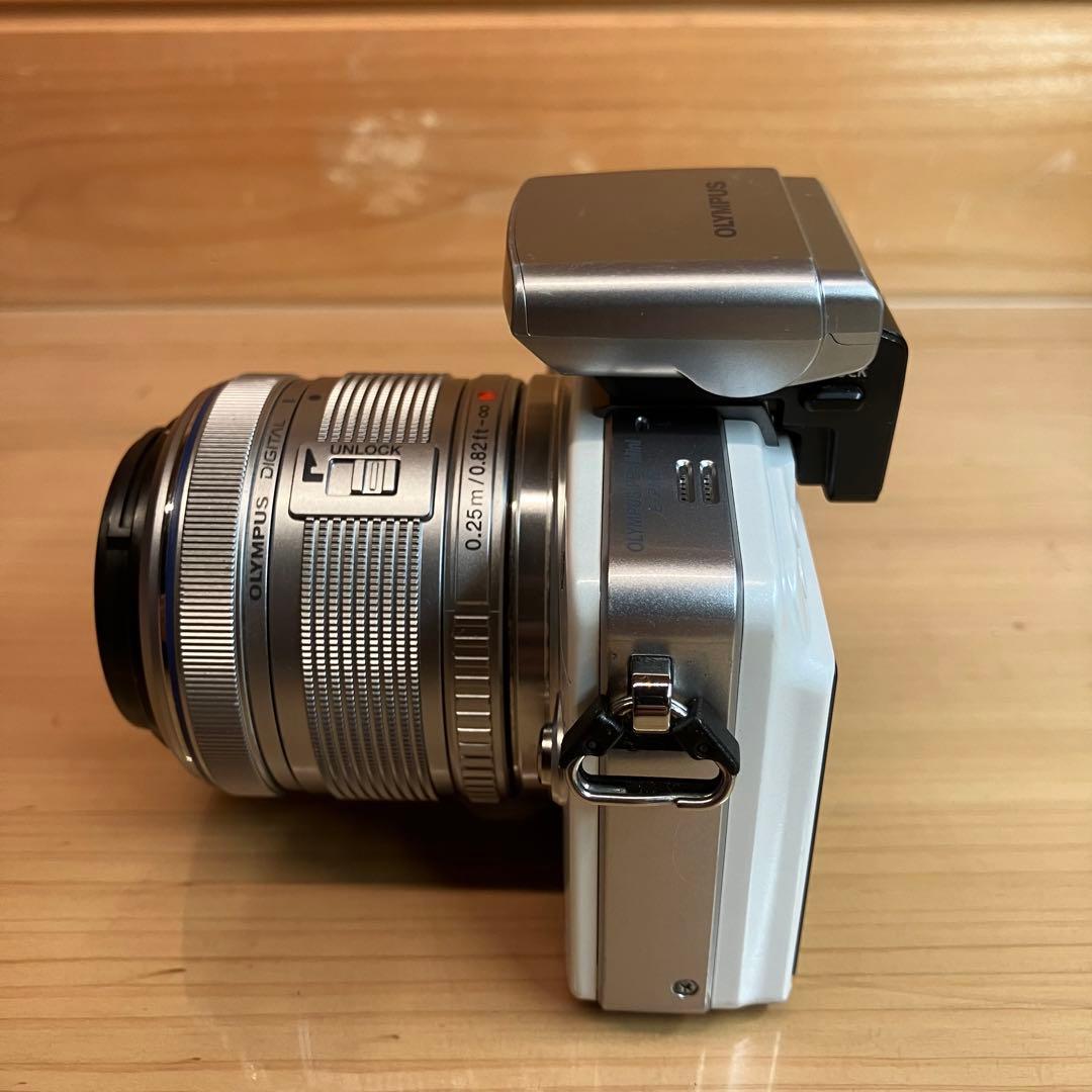 OLYMPUSオリンパス PEN mini E-PM2 ホワイト ミラーレス一眼