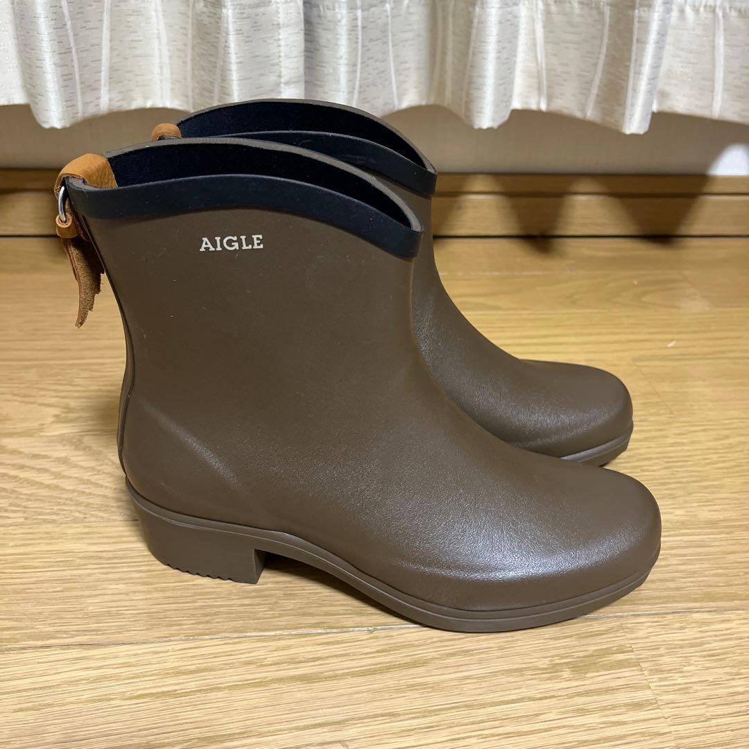 新品、未使用　AIGLE ブラウン ショートラバーブーツ